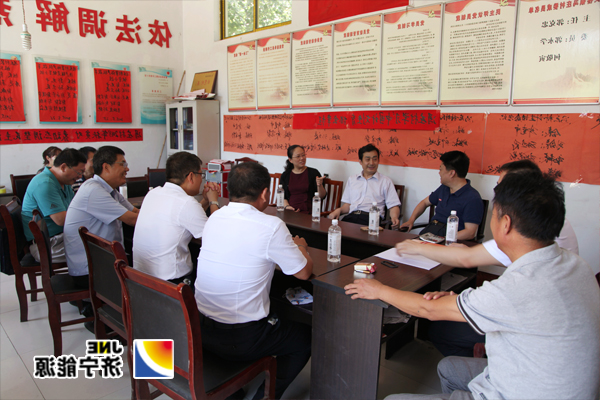 虢洪增到帮扶村走访慰问困难党员