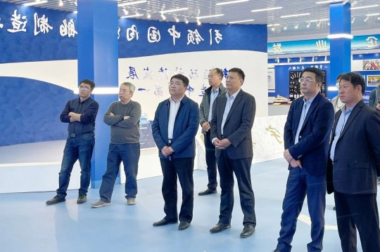 张广宇陪同中船贸易上海公司客人考察调研济宁辖区船舶制造产业情况