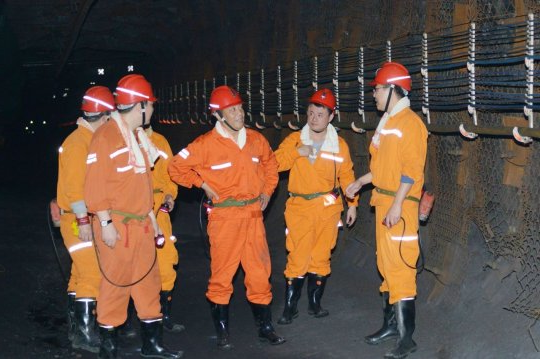 张广宇到安居煤矿调研指导工作