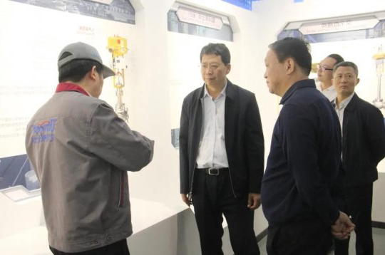 杜昌华到精密制造产业园调研指导工作