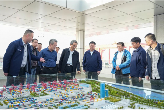20多名济宁文化名家走进济宁能源，感受现代港航物流产业蓬勃动力