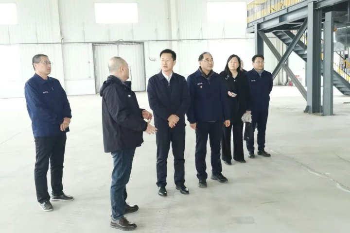 王崇景带队到新设企业开展督导调研
