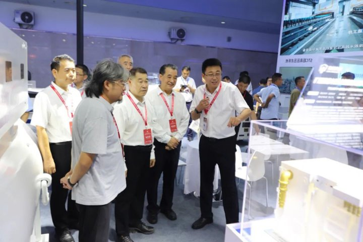 济宁能源集团两家企业参加泰山矿业展，现场演示“磁力”十足