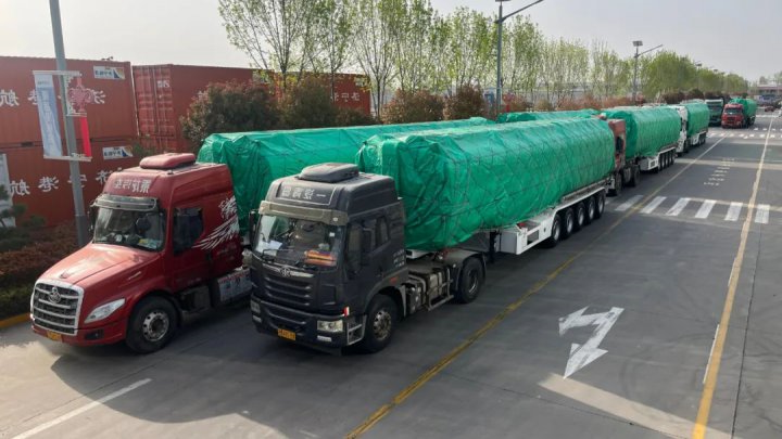 曙岳公司首批油罐车发往中东，产销两旺拓展海外市场