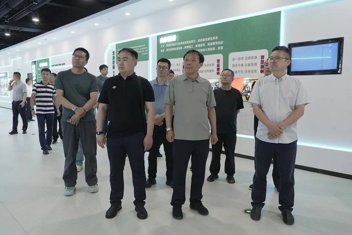 全国煤炭行业创新工作室联盟到致远教育、海纳科技观摩交流