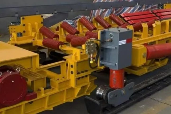 花园煤矿快速掘进系统再增“智能重器”